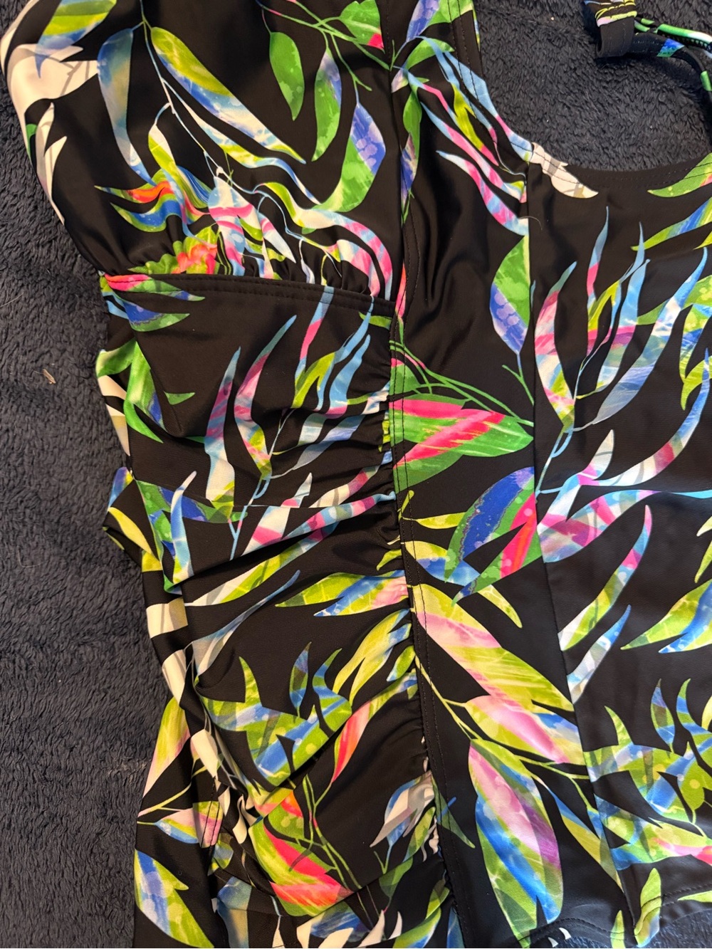 VENUS Black Tropical Print Tankini with Multicolor Leaf Pattern - Picture 8 of 9
